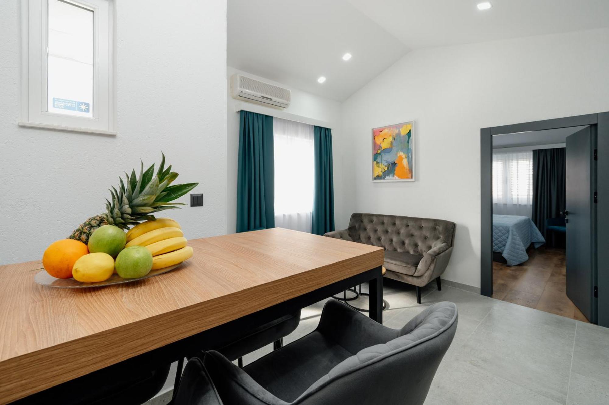 טרוגיר Apartments Kudelik מראה חיצוני תמונה